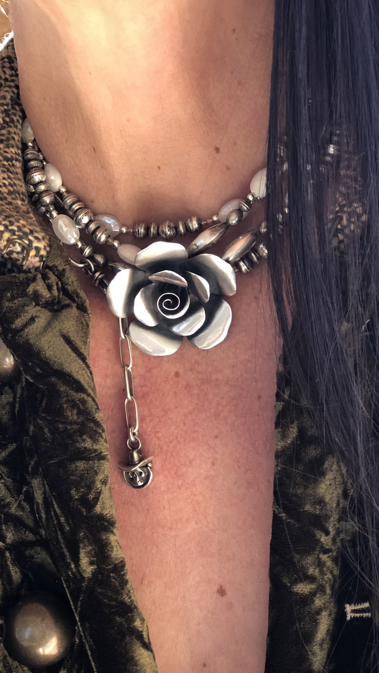 5' Long Beaded Necklace w/Removable Rose Pendant